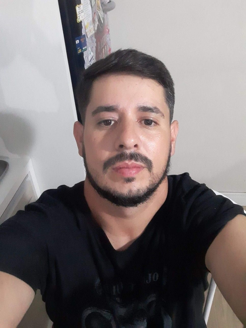 <em>Álvaro H.</em>